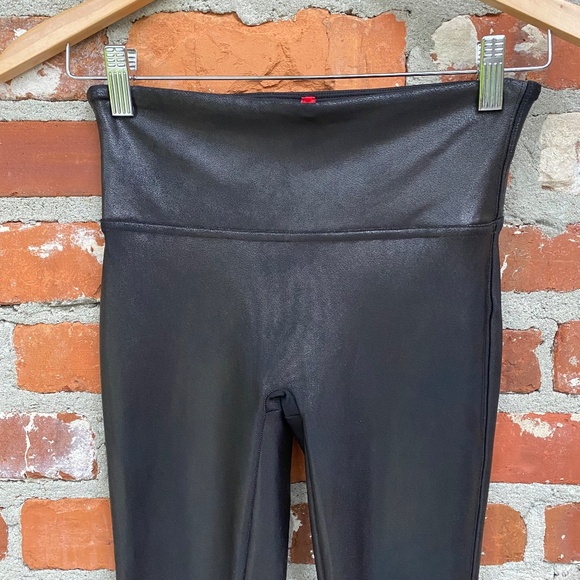 SPANX Faux Leather Leggings Size Small‎ - Picture 2 of 5